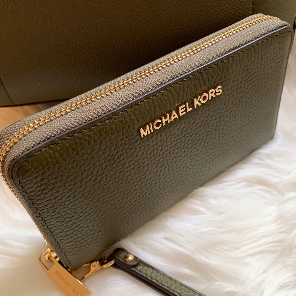 NWT MK wristlet wallet